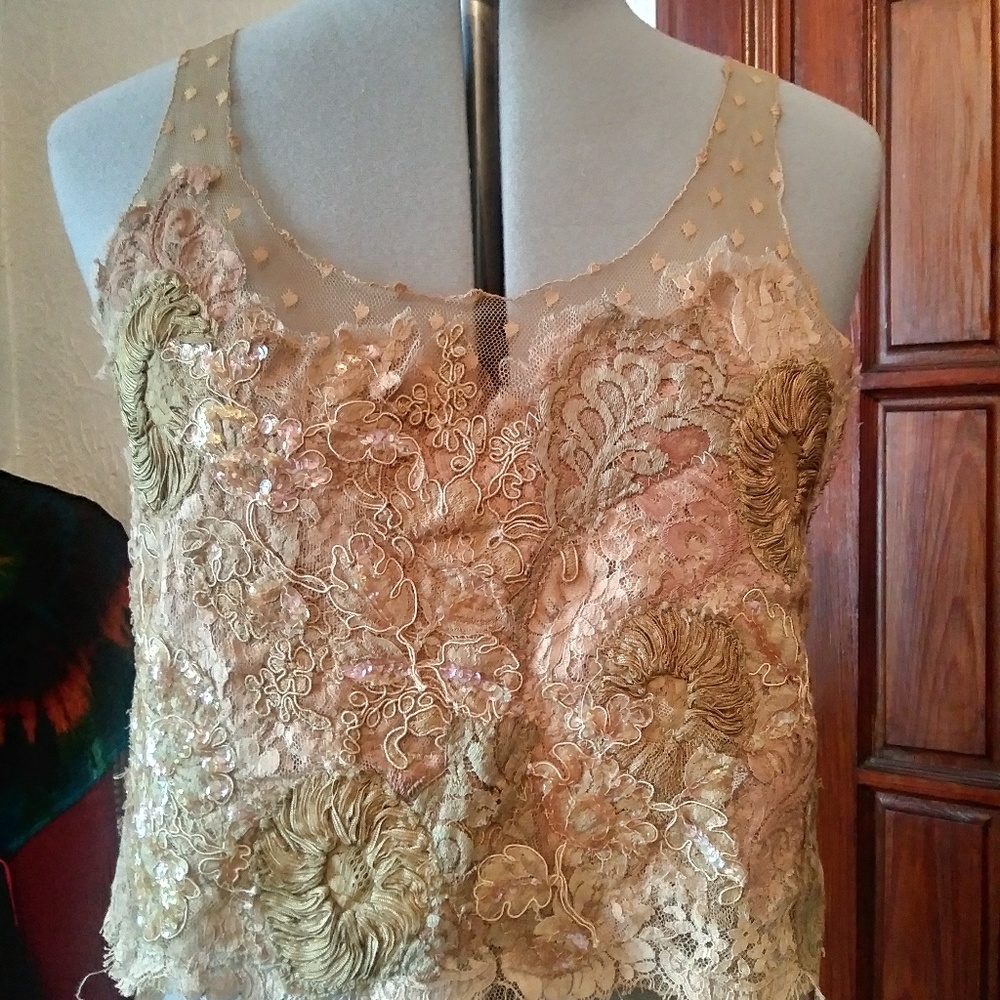 Marion Regan  top